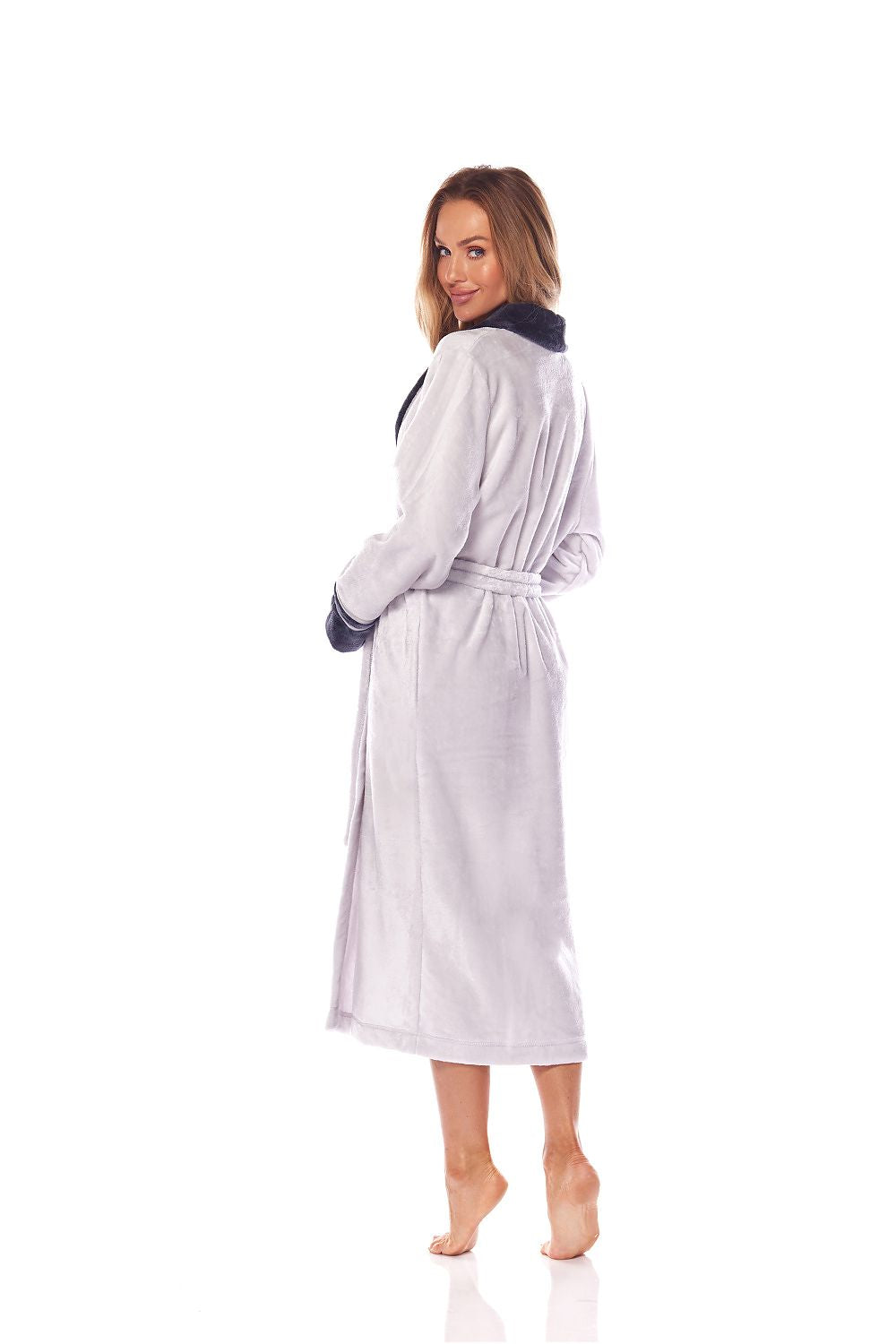 Dressing gown model 199721 L&L collection