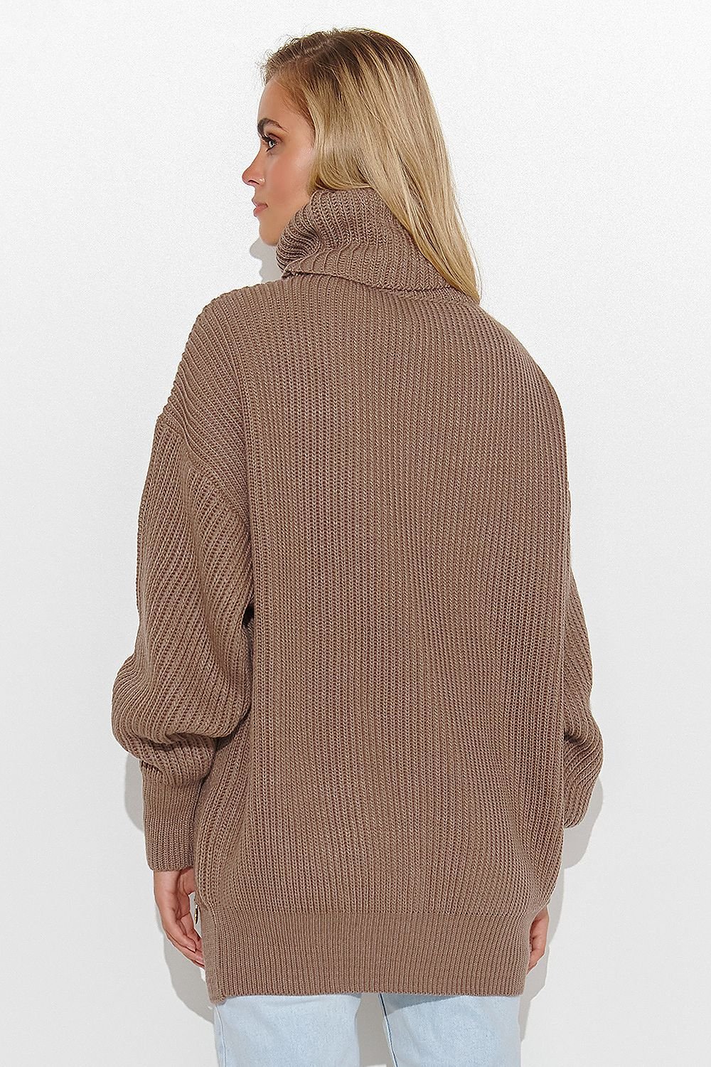 Turtleneck sweater model 185216 Macadamia