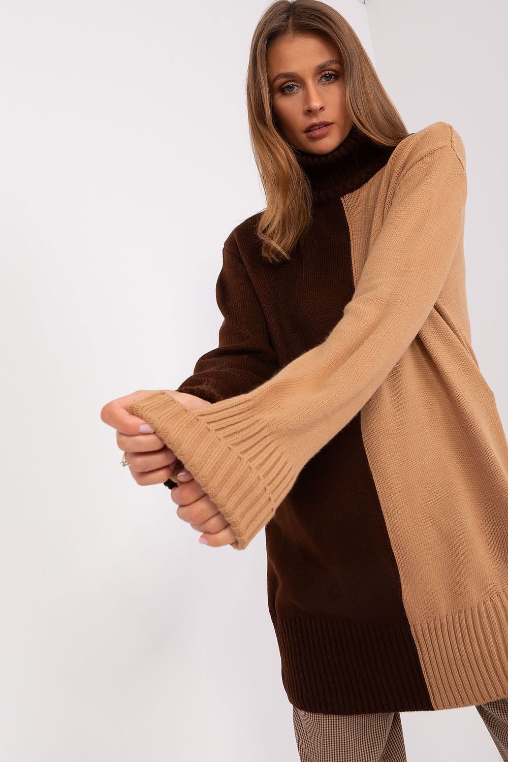 Turtleneck sweater model 189330 Badu