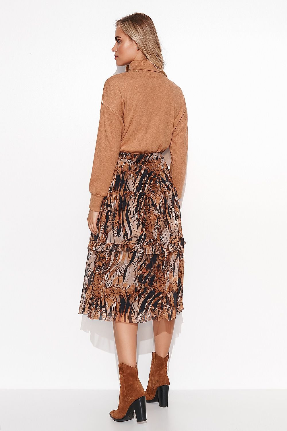 Skirt Model 169780 Makadamia