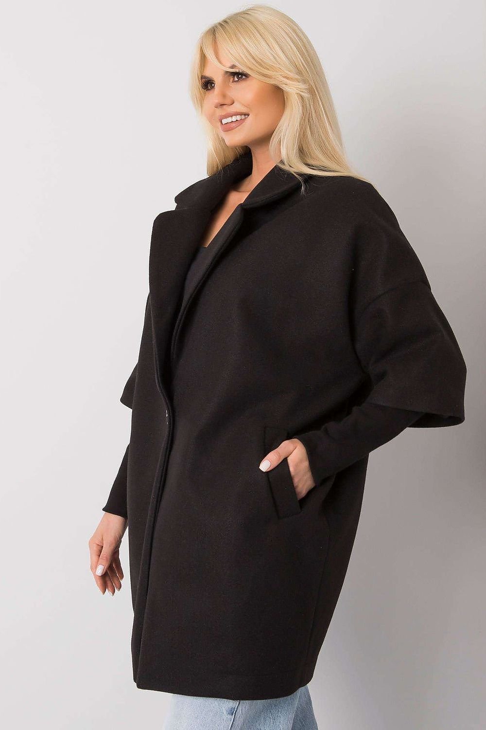 Mantel Model 172482 Rue Paris