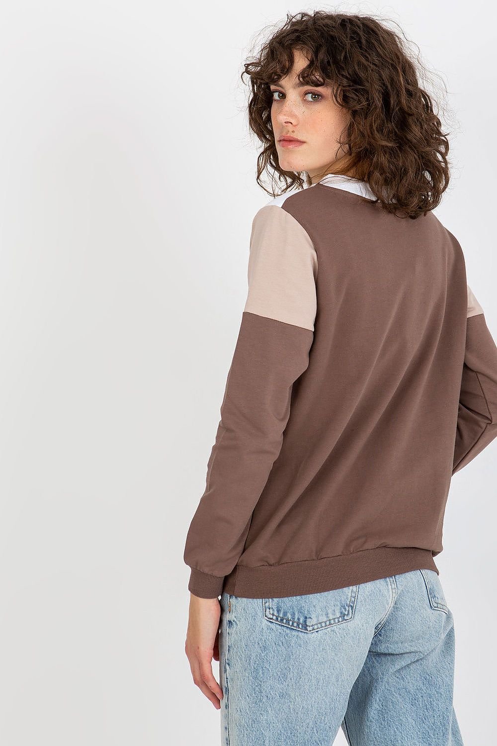 Sweater Model 175202 Relevance