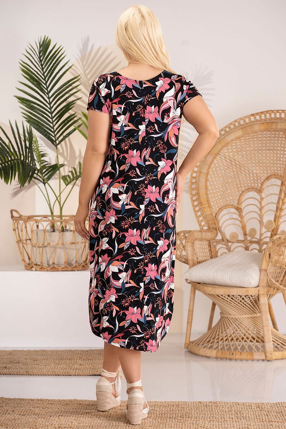 Plus-Size Kleider Model 182202 Karko