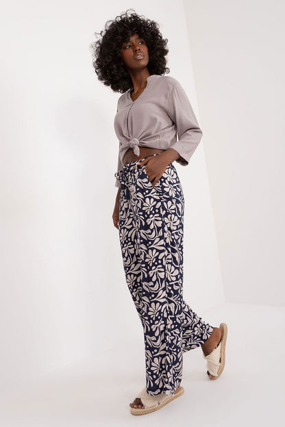 Damen Hose Model 196923 Sublevel