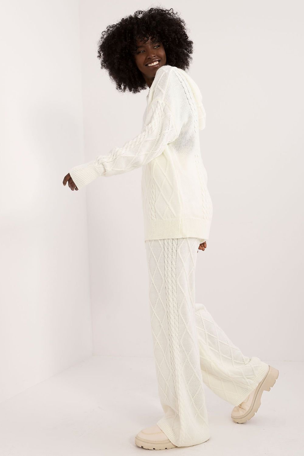 Set Model 199256 Badu