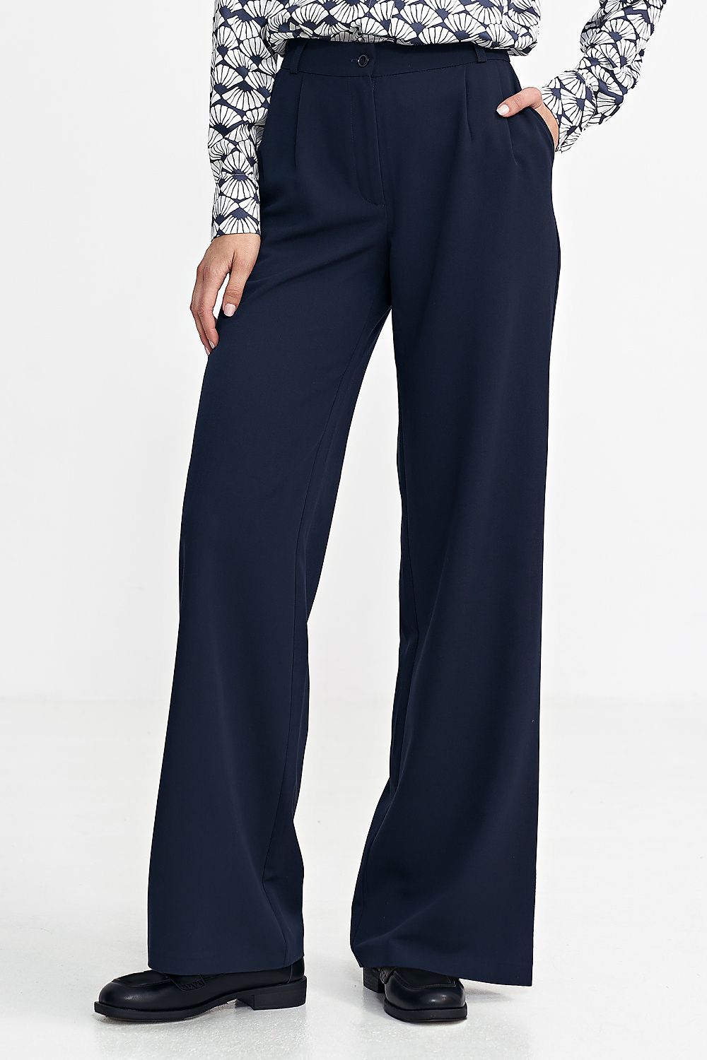 Long trousers model 202476 Nife
