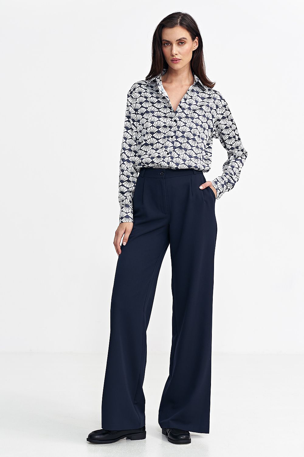 Long trousers model 202476 Nife