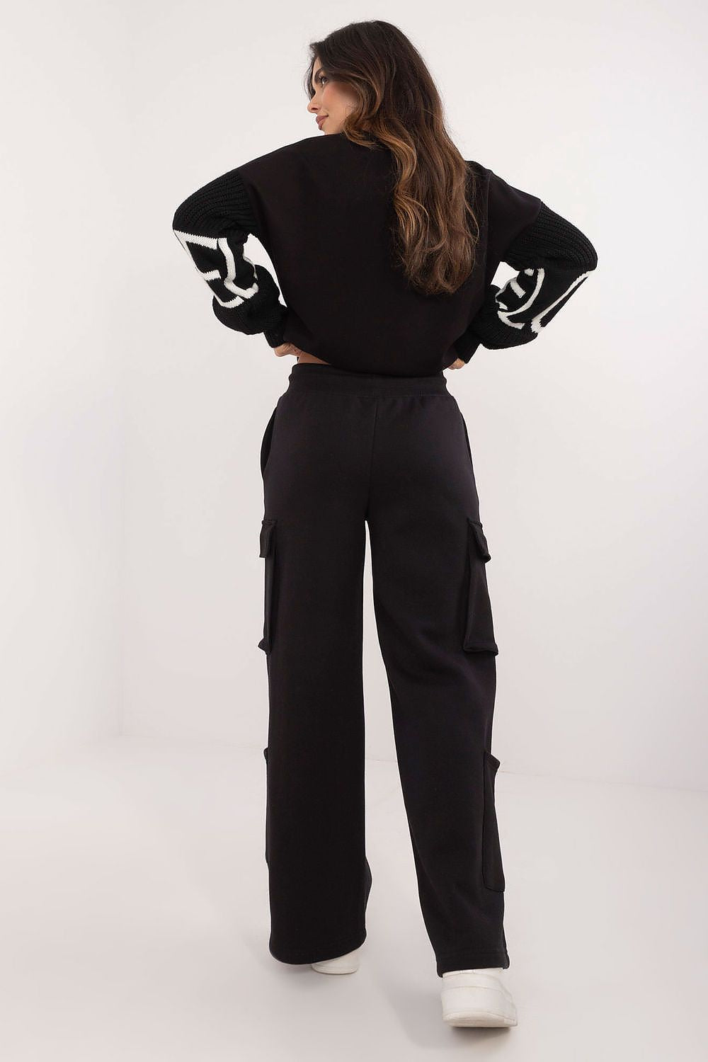 Tracksuit pants model 202946 Sublevel