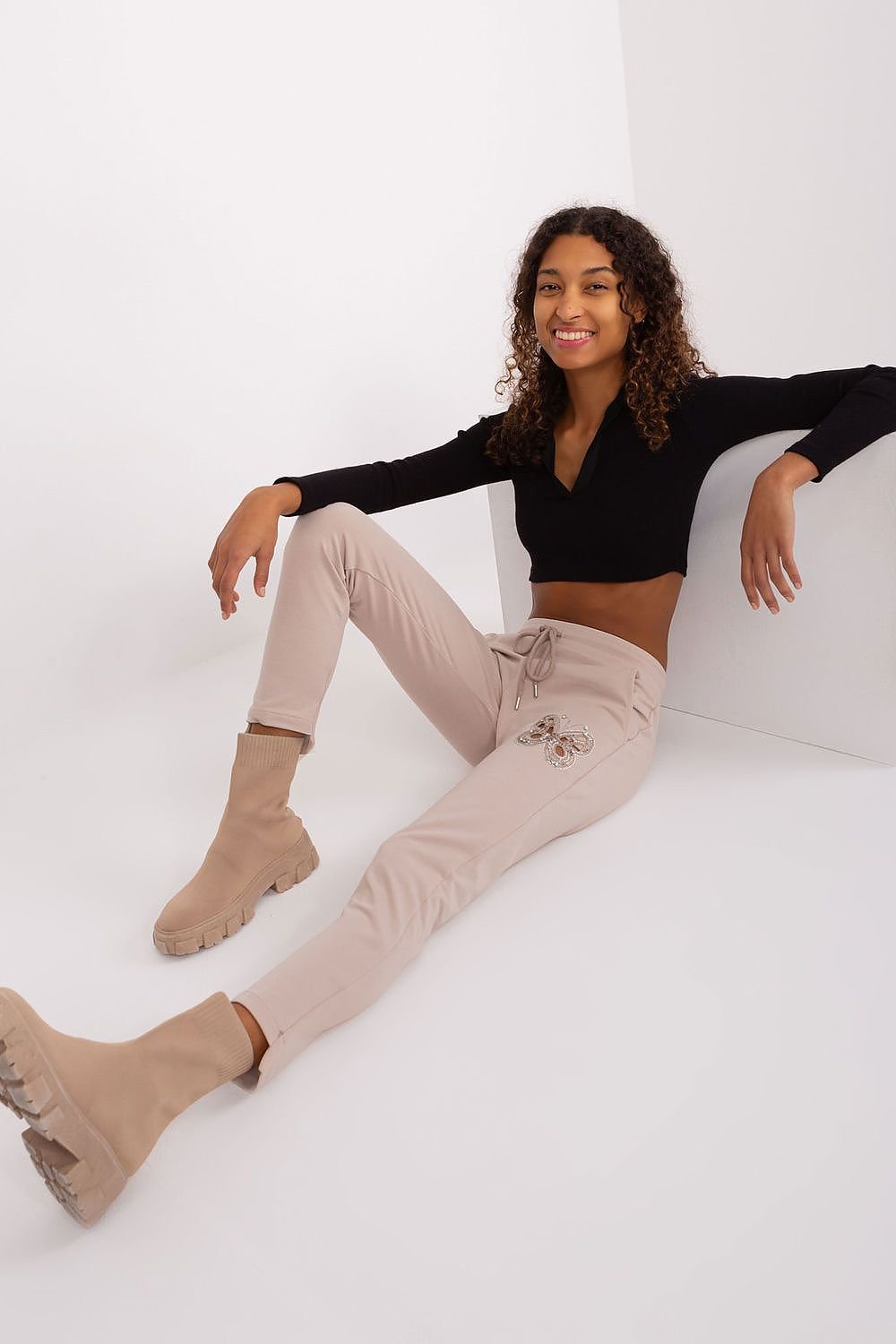 Tracksuit pants model 191215 Relevance