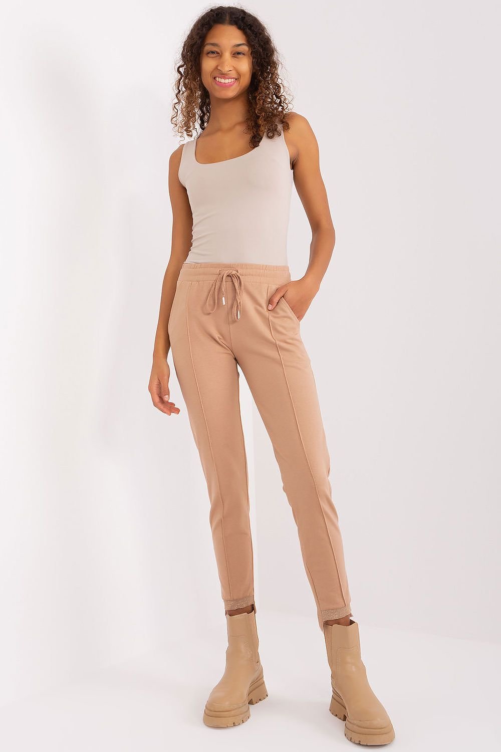 Tracksuit pants model 191233 Relevance