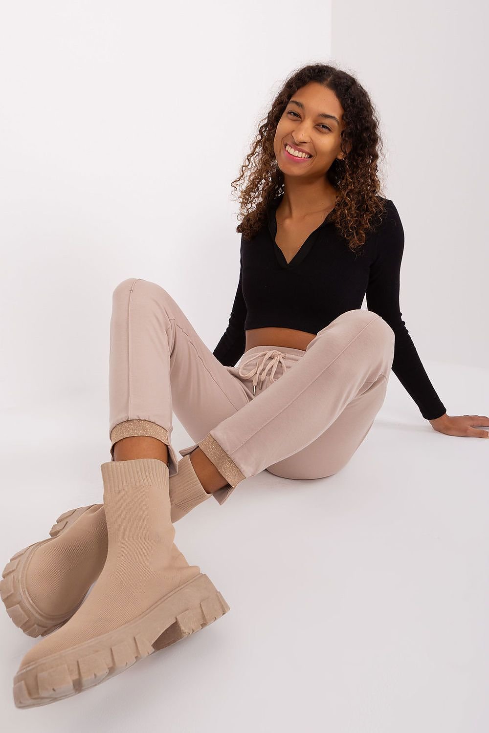 Tracksuit pants model 191235 Relevance