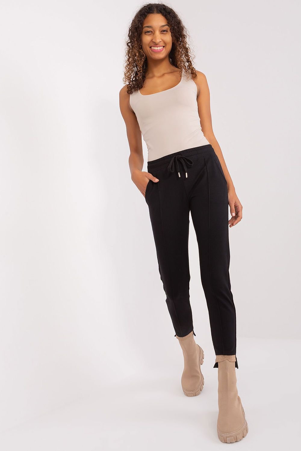 Tracksuit pants model 191236 Relevance