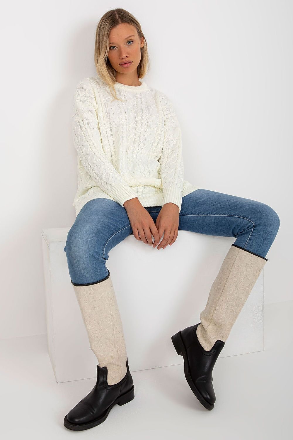 Long sweater model 174740 Rue Paris