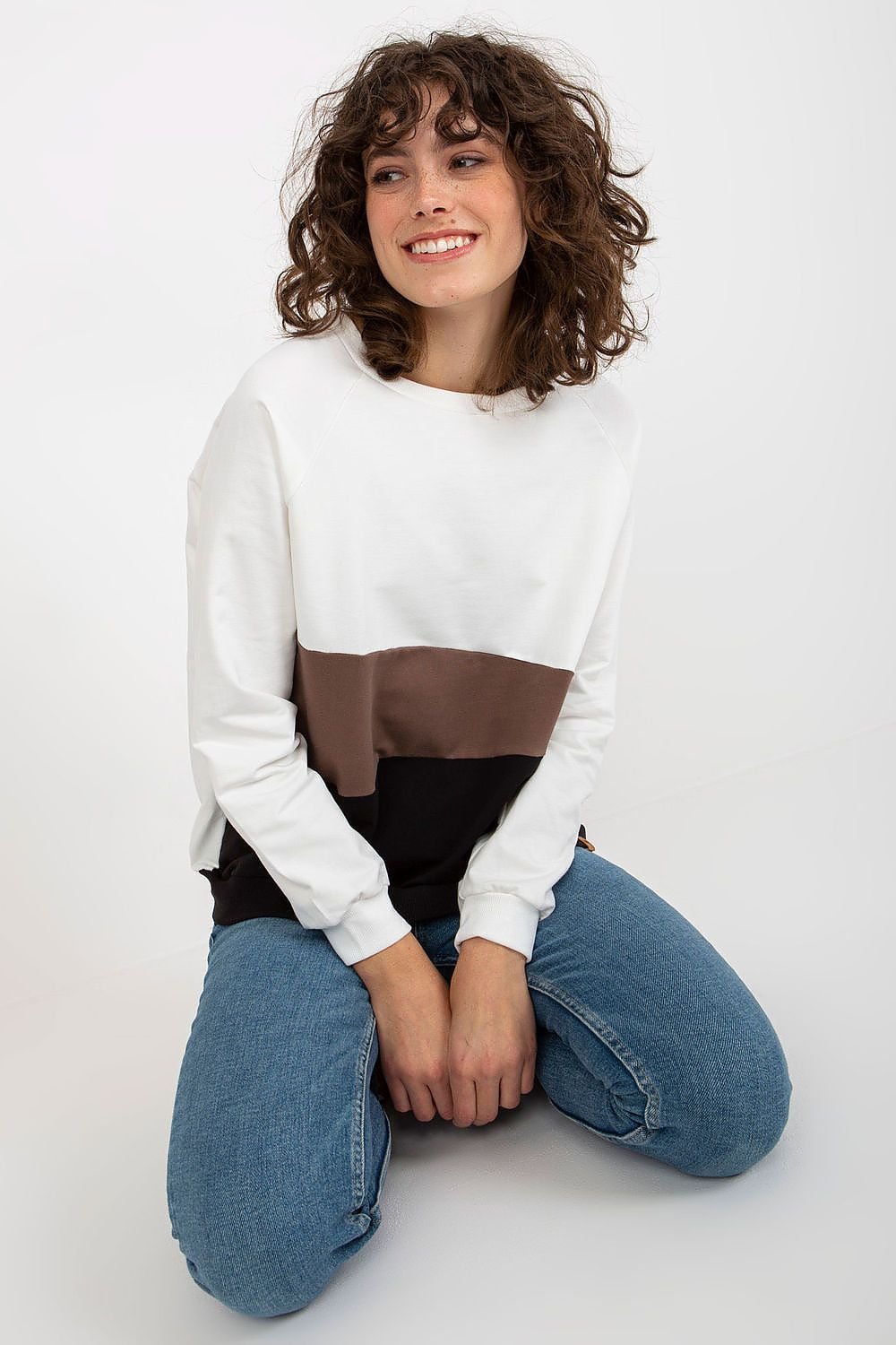 Sweater Model 175207 Relevance