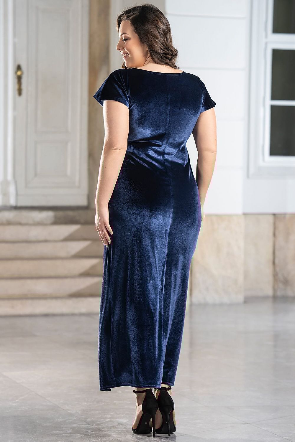 Plus-Size Kleider Model 176569 Karko