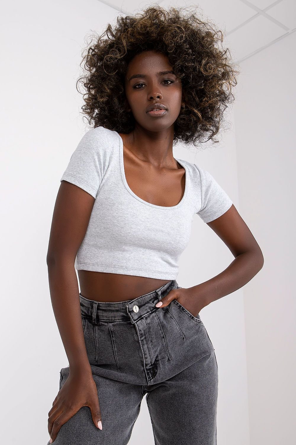 ~T-shirt Model 178098 Rue Paris