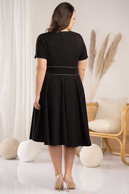 Plus-Size Kleider Model 178553 Karko