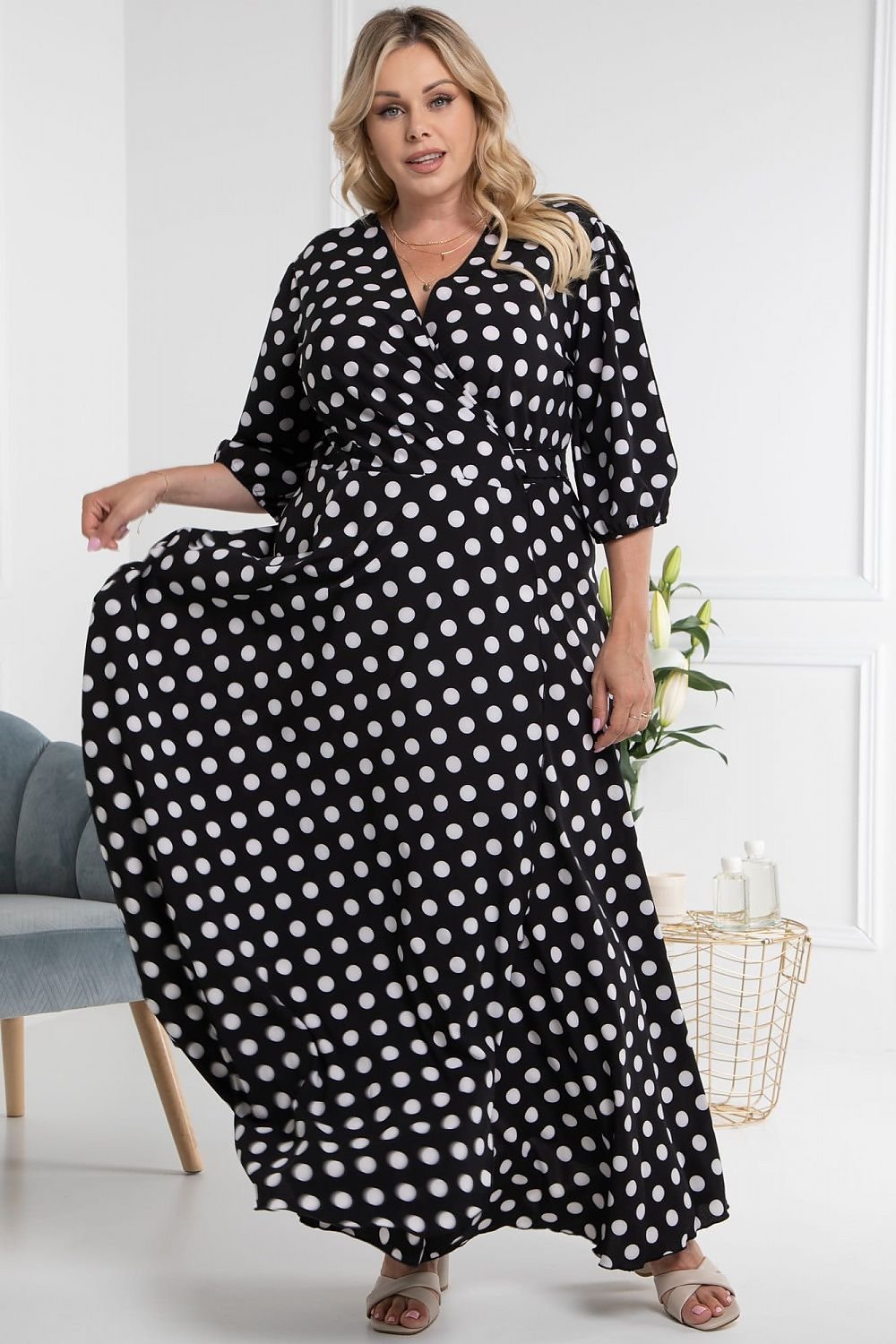 Plus-Size Kleider Model 182187 Karko