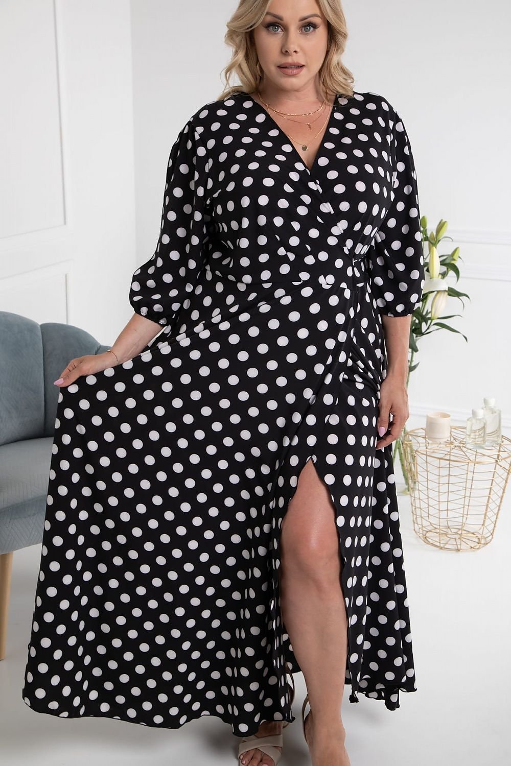 Plus-Size Kleider Model 182187 Karko