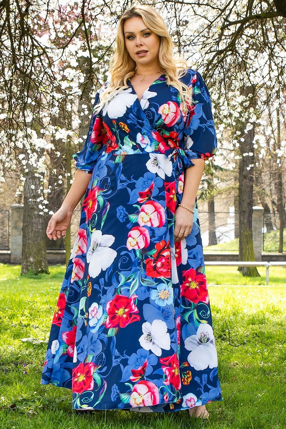 Plus-Size Kleider Model 182188 Karko