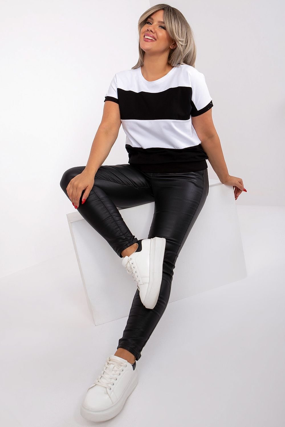 Plus-Size Bluse Model 182742 Relevance