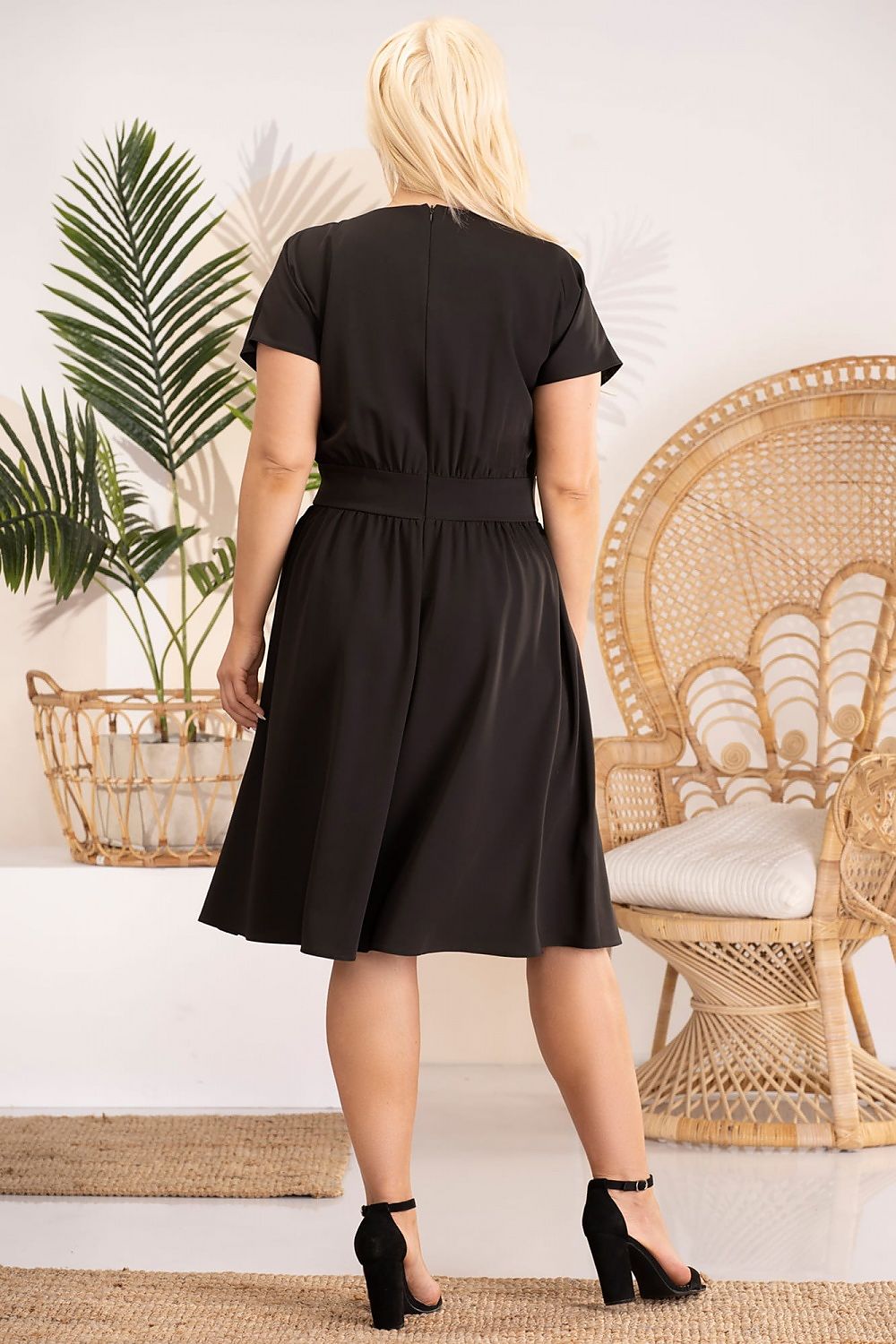Plus-Size Dresses Model 183384 Karko