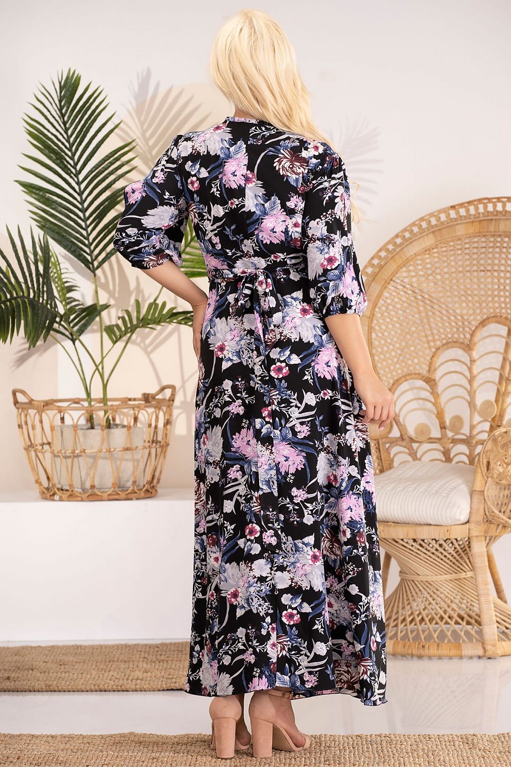 Plus-Size Dresses Model 183391 Karko