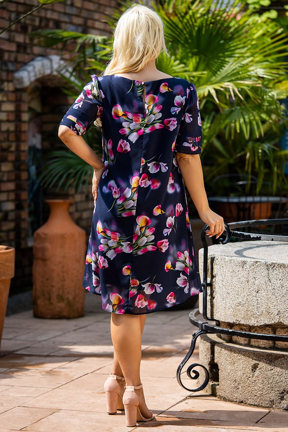 Plus-Size Dresses Model 183394 Karko